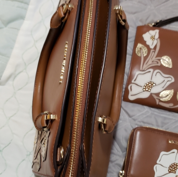 MICHAEL KORS LOT - Picture 8 of 8